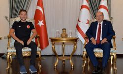 Cumhurbaşkanı Tatar, Milli Yüzücü Doğukan Ulaç’ı Kabul Etti