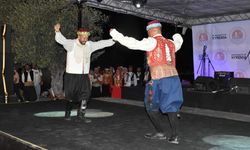 FOGEM, Kıbrıs Halk Giysilerini Defilede Sundu