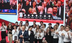 Polonya'da çıkış anketlerine göre iktidardaki sağcı parti çoğunluğu kaybediyor