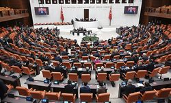 Türk askerinin Irak ve Suriye'deki görev süresinin uzatılmasına ilişkin tezkere TBMM'de...