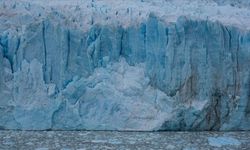 Dünyanın En Büyük Buz Dağı 30 Yılı Aşkın Bir Süre Sonra Hareket Etmeye Başladı