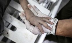 Filistin Kızılayı: İsrail'in Ambulansları Vurması Nedeniyle Yaralılara Ve Enkaz Altındakilere Ulaşamıyoruz