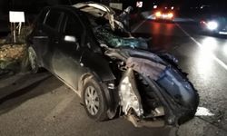 Girne - Tatlısu yolunda kaza... Şiroya çarpan aracın sürücüsü yaralandı