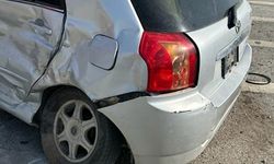 Kavşakta durmayan sürücü kazaya neden oldu… 3 yaralı var
