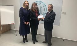 Girne Üniversitesi’nden Yaşlı Hakları Derneği’ne 50 Bin TL’lik Bağış