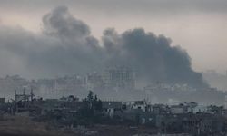 İsrail, Gazze'de "İnsani Ara"nın Bitmesinin Ardından Saldırılarını Artırarak Sürdürüyor