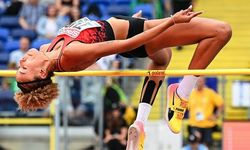 Buse Savaşkan, 1.91 Atlayarak 22 Yıldır Kırılamayan Kadınlar Yüksek Atlama Salon Türkiye Rekorunun Yeni Sahibi Oldu