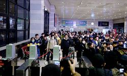 Çin'de Bahar Bayramı Sezonunun İlk Gününde 189 Milyon Seyahat Yapıldı