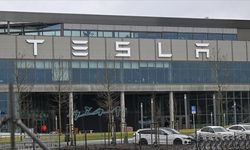 Almanya'da Tesla fabrikasının genişleme planı protesto edildi