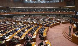 Pakistan'da 8 Şubat'taki seçimlerin ardından Ulusal Mecliste yemin töreni düzenlendi