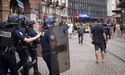 AİHM'den, Fransız polisinin göstericilere müdahalesi yöntemine kınama