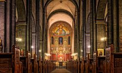 Almanya'da Katolik Kilisesi, Cinsel İstismar Mağdurlarına 57 Milyon Euro Tazminat Ödedi