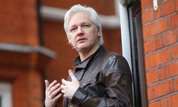 İngiltere'de Yüksek Mahkeme, Julian Assange'ın ABD'ye Hemen İade Edilemeyeceğine Hükmetti