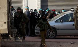 İsrail Güçleri İşgal Altındaki Batı Şeria'da 15 Filistinliyi Gözaltına Aldı