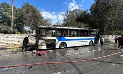 Lefkoşa’da otobüs yandı