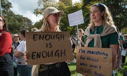 Avustralya'da Kadına Yönelik Şiddete Karşı Yürüyüş Düzenlendi