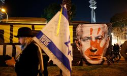 İsrailli Esirlerin Yakınları Netanyahu'nun Konutu Önünde Protesto Gösterisi Düzenledi