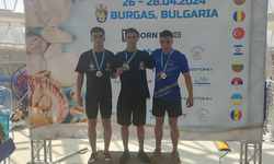 Kıbrıslı Türk Yüzücüler Bulgaristan’da İki Altın Bir Gümüş Madalya Kazandı