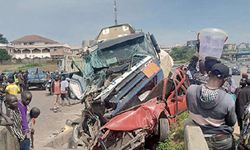 Nijerya'da İki Ayrı Trafik Kazasında 24 Kişi Hayatını Kaybetti