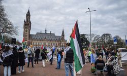 Nikaragua-Almanya Davasının Duruşması Öncesinde Uad Önünde Filistin'e Destek Gösterisi