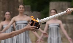 Paris Olimpiyatları'nın Ateşi Yunanistan'daki Antik Olimpia'dan Yola Çıktı