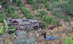 Peru'da Otobüsün Uçuruma Yuvarlanması Sonucu 23 Kişi Öldü