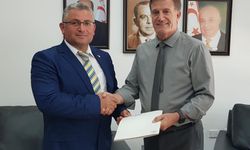 Arıklı Yeni Posta Dairesi Müdürü Yakup İskener'i Kabul Etti
