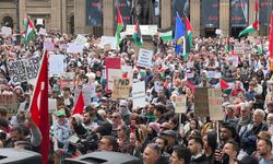Avustralya'da Binlerce Kişi İsrail'in Refah'a Kara Saldırısını Protesto Etti