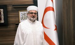 Din İşleri Başkanı Ünsal, Arnavut Camii Saldırısını Kınadı