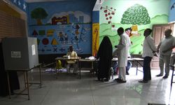 Hindistan'da Genel Seçimlerin 3'üncü Aşamasında Oy Verme İşlemi Başladı