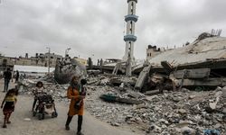 İsrail Savaş Uçakları Gazze'de Sivillerin Toplandığı Alanı Hedef Aldı, Çok Sayıda Ölü Ve Yaralı Var