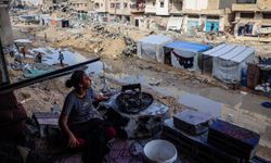 İsrail'in Gece Boyu Gazze'ye Düzenlediği Saldırılarda Onlarca Filistinli Öldü