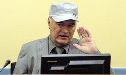 Lahey'de Tutuklu Bulunan "Bosna Kasabı" Mladiç'in Sağlık Gerekçesiyle Sırbistan'a Nakli İstendi