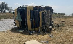 Lefkoşa-Gazimağusa yolunda kamyon devrildi.. 1 yaralı