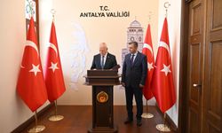 Meclis Başkanı Töre, Antalya Valisi Hulusi Şahin’i Makamında Ziyaret Etti