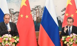 Rusya Dışişleri Bakanı Lavrov, Çinli Mevkidaşı Vang İle Astana'da Görüştü