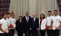 Sedat Simavi Endüstri Meslek Lisesi Öğrencileri Cumhuriyet Meclisi Başkanı Töre’yi Ziyaret Etti