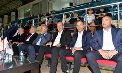 Tatar, Kıbrıs Kupası'nı Göçmenköy’e takdim etti