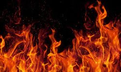 Yıldırım Yangına Neden Oldu:  51 Dönümlük Arazideki Biçilmemiş Ekin Yandı