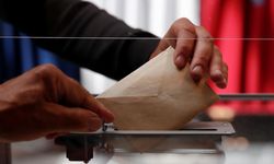 Fransa'da Erken Genel Seçimlerin İlk Turunda Oy Verme İşlemi Başladı