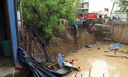 Hindistan'da Şiddetli Yağış Nedeniyle Çöken Duvarın Altında Kalan 11 İşçi Hayatını Kaybetti