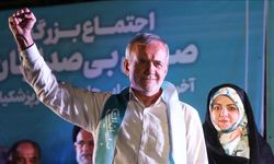 İran'da Reformist Mesud Pezeşkiyan, Cumhurbaşkanı Seçimini Kazandı