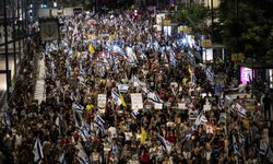 İsrailliler Esir Takası Anlaşması Ve Erken Seçim Talebiyle Sokaklara İndi