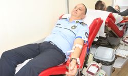 Polis, Kan Bağışında Bulundu