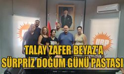 Talay Zafer Beyaz'a sürpriz doğum günü pastası