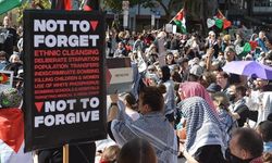 Avustralya'da Binlerce Kişi İsrail'in Gazze Ve Lübnan'daki Saldırılarını Protesto İçin Sokaklarda