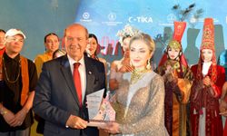 Cumhurbaşkanı Ersin Tatar Ve Eşi Sibel Tatar, 7. Türksoy Etno-Moda  Buluşmasına Katıldı