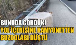 Bunuda gördük! Yol içerisine kamyonetten buzdolabı düştü