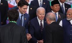 Erdoğan G20 Zirvesi'nin Son Gününde Biden İle Bir Süre Ayak Üstü Sohbet Etti