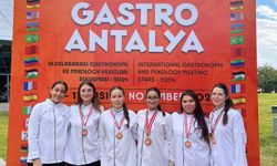 Haydarpaşa Ticaret Lisesi, Game Of Food Gastroantalya’da “Yılın En İyi Lisesi” Kupasını Aldı